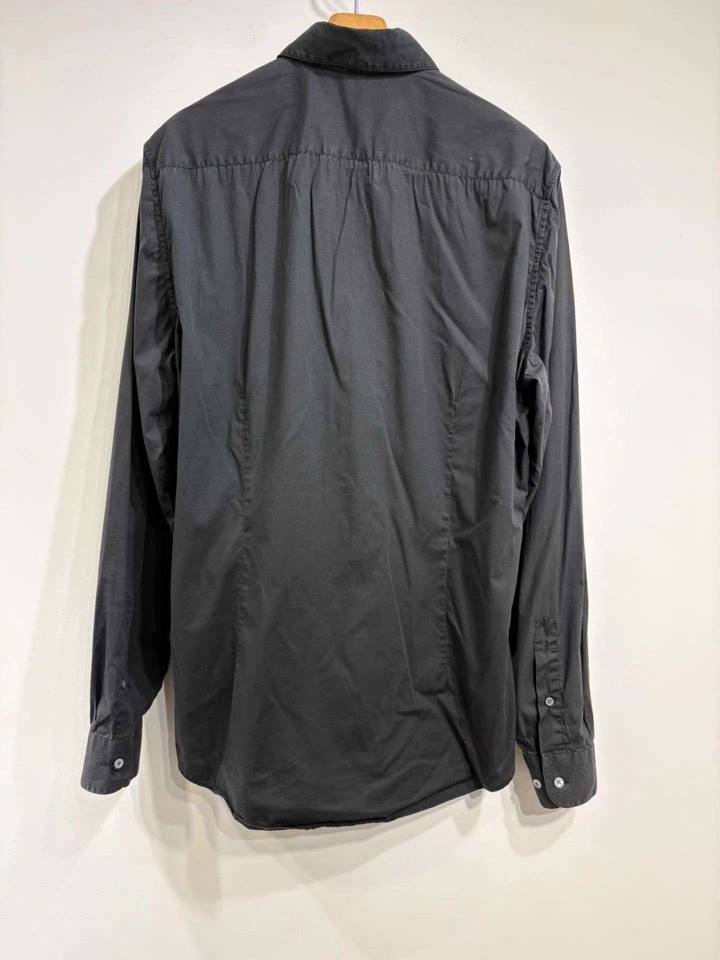 Louis Vuitton Louis Vuitton Men's Black Shirt K29 Size US L / EU 52-54 / 3 - 2 Thumbnail