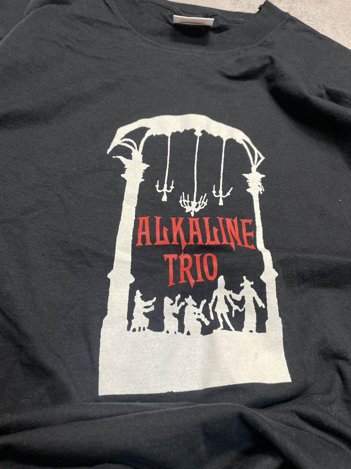 Band Tees Vtg 2004 Alkaline Trio Y2K OG Punk Band Tee S Size US S / EU 44-46 / 1 - 2 Thumbnail
