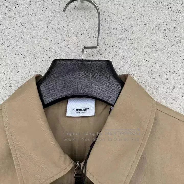 Burberry Burberry Half. Size XS / US 0-2 / IT 36-38 - 2 Thumbnail