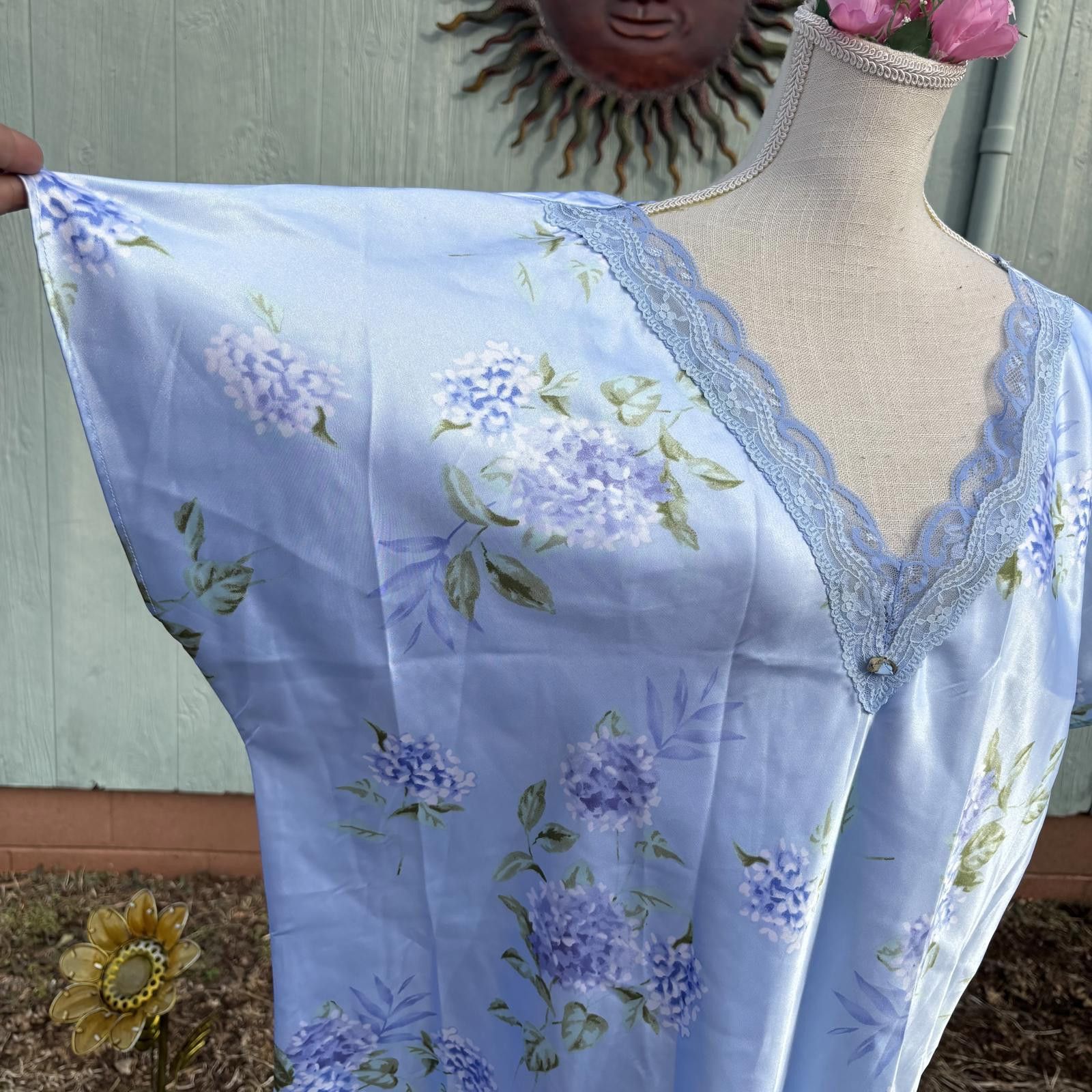 Other Vtg 90s Satin lace floral nightgown Size ONE SIZE - 2 Thumbnail