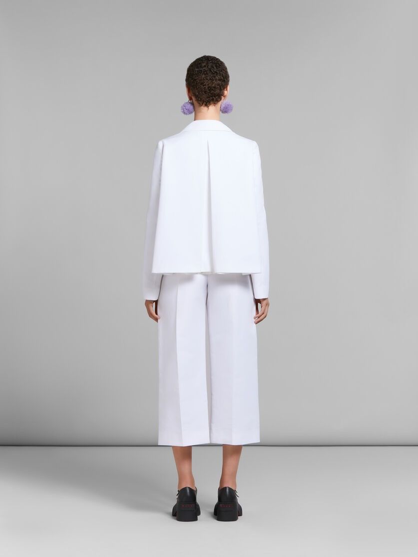 oc11z0525 A-Line Cady Jacket in White