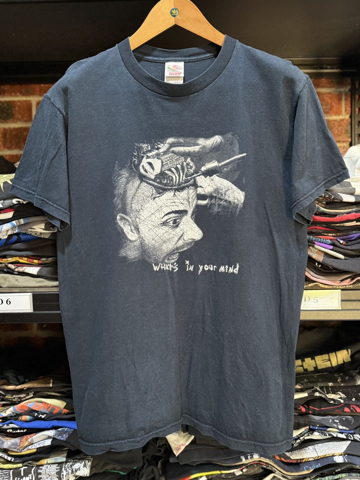Band Tees Vintage Zeromind Nu Metal What’s In Your Mind Faded Tee Size US M / EU 48-50 / 2 - 1 Thumbnail