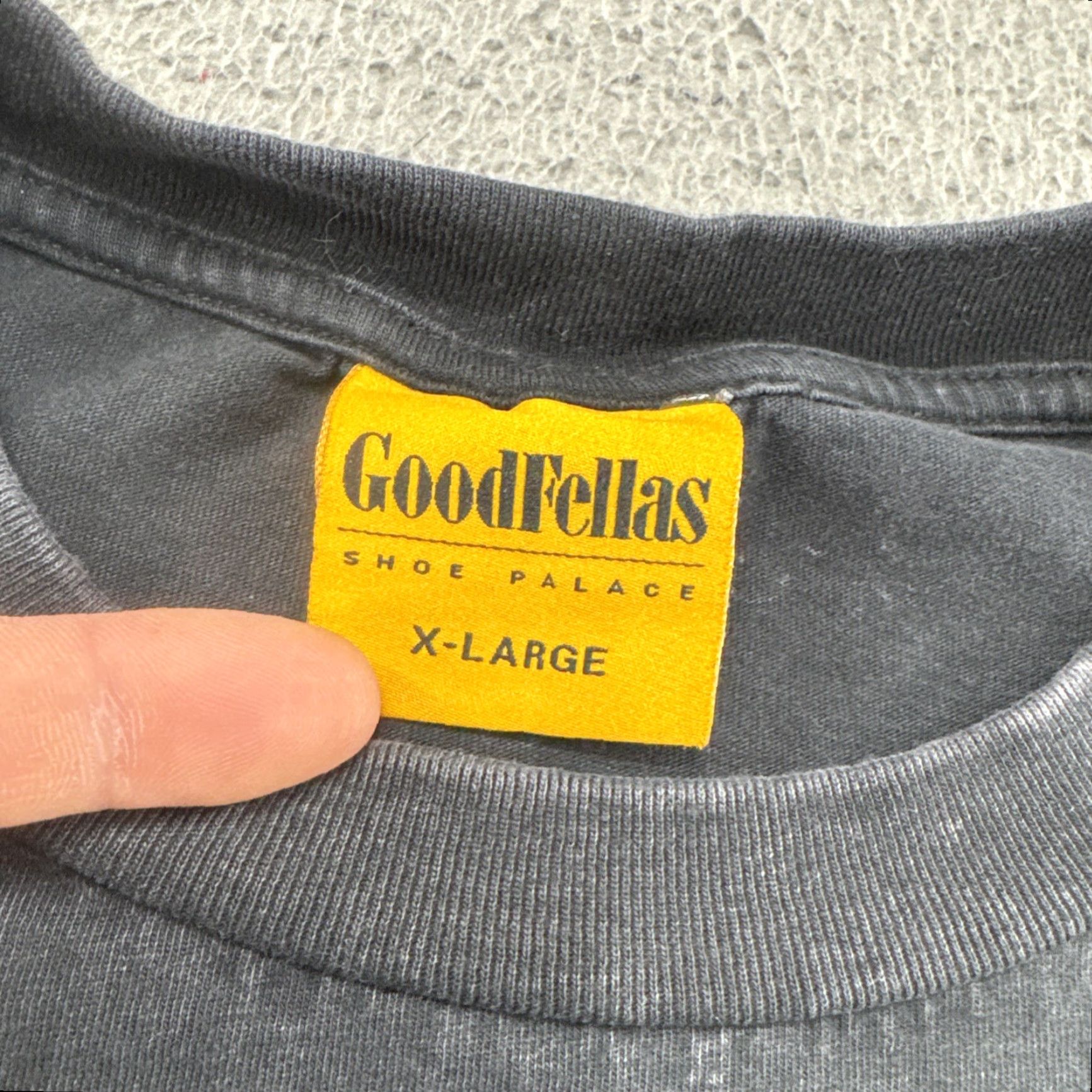 Palace Shoe Palace Goodfellas Mens Size XL T-Shirt Black Movie 90s Vintage Embroidered Logo Crew Neck Short Sleeve Cotton Size US XL / EU 56 / 4 - 4 Thumbnail