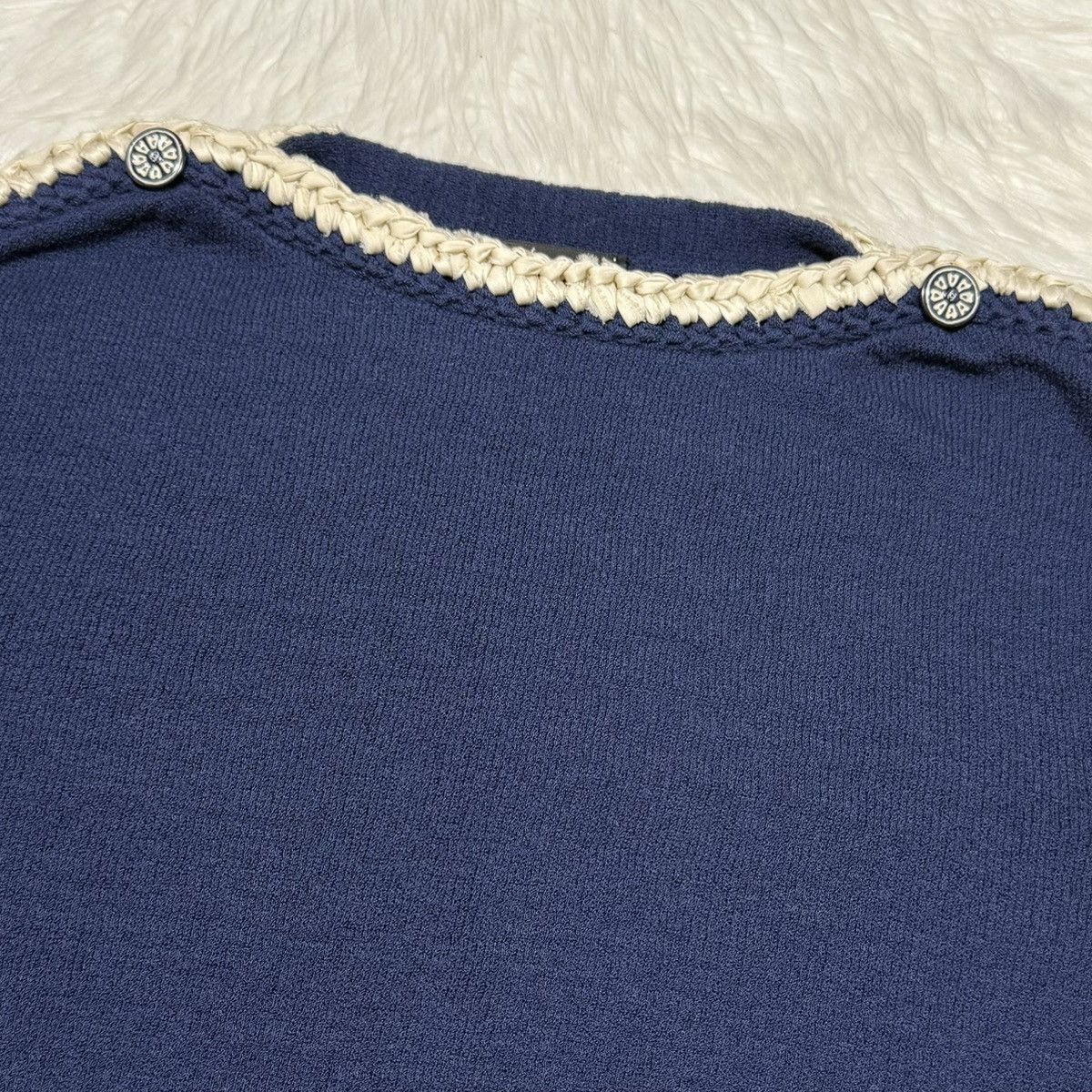 Chanel Authentic Chanel COCO button long sleeve knit sweater 38 Size XS / US 0-2 / IT 36-38 - 8 Thumbnail
