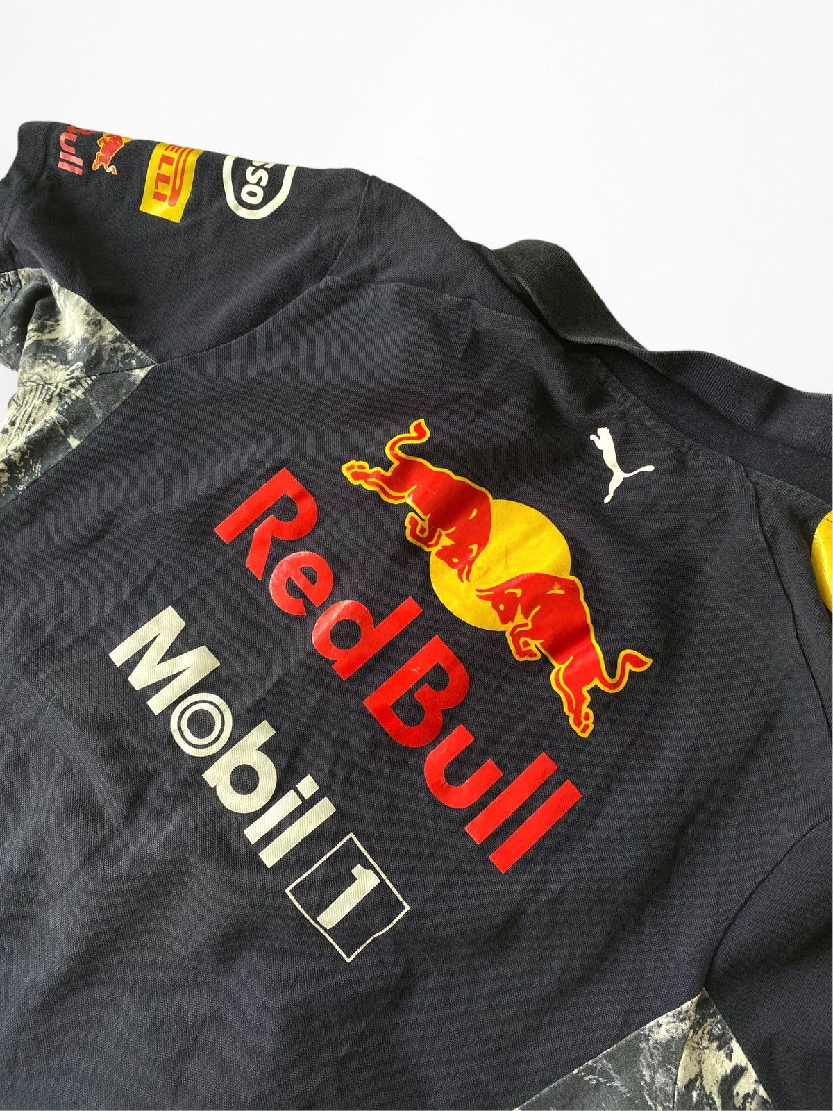 Puma Puma Racing red bull tag heuer Aston Martin vintage t shirt Size US S / EU 44-46 / 1 - 5 Thumbnail