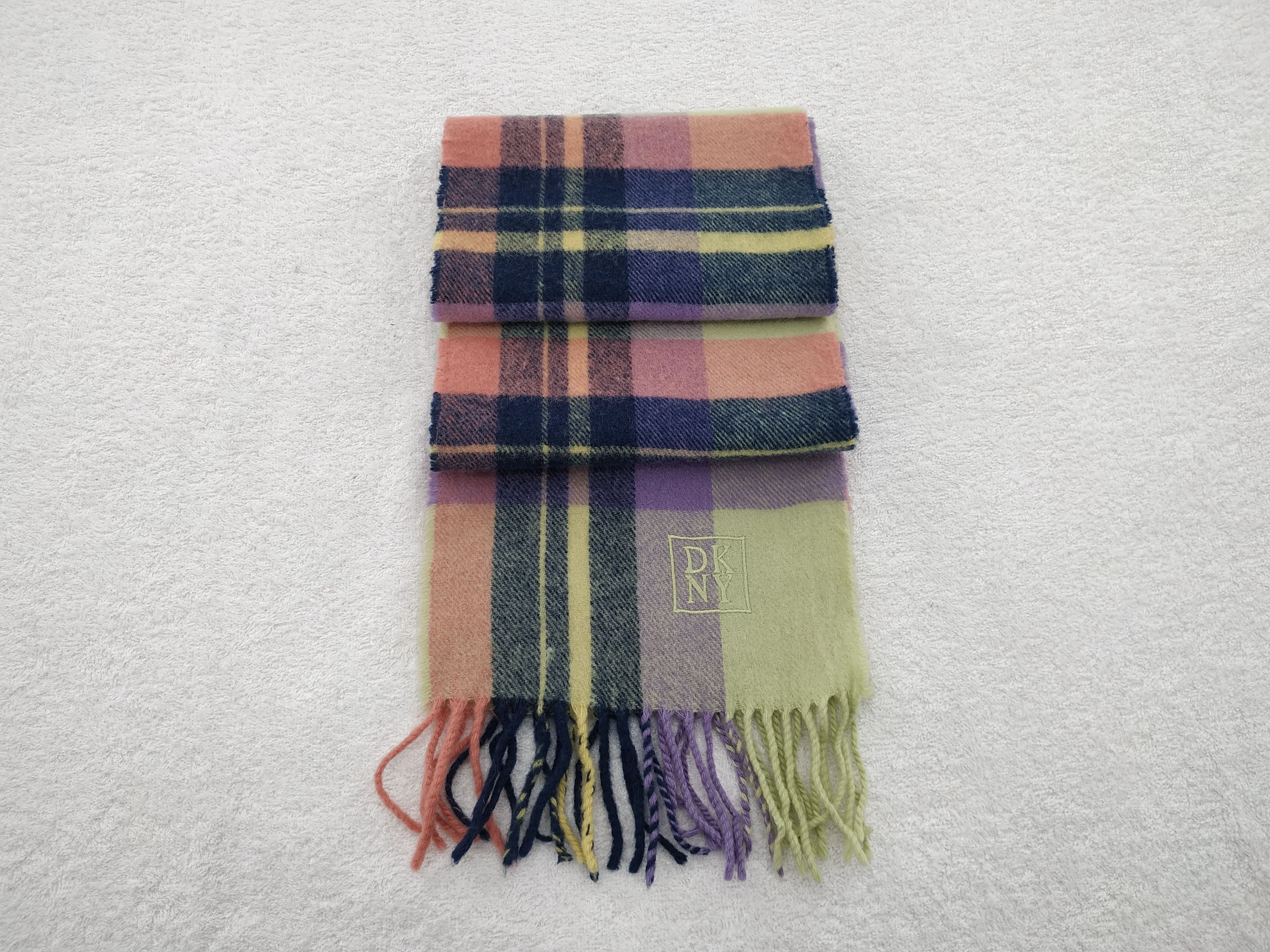 DKNY Vintage DKNY Wool Scarf/Muffler/Neckwear MF038 Size ONE SIZE - 2 Thumbnail