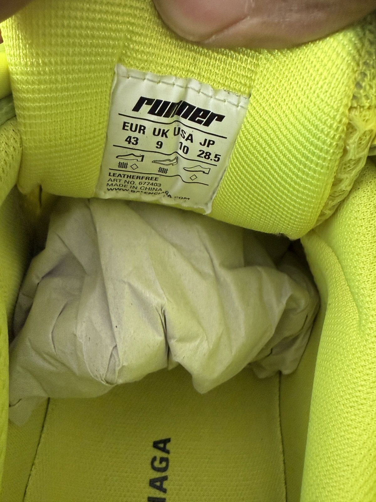 Balenciaga Balenciaga Runner ‘ Fluorescent Yellow ’ Size US 10.5 / EU 43-44 - 12 Thumbnail