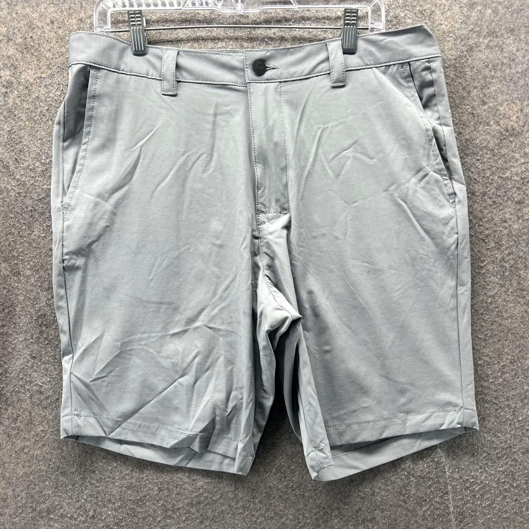 Banana Republic Banana Republic Shorts Mens 36 Gray Stretch Elastic Waist Chino 9 Inseam Mens Flat Front Casual Shorts 9 Inseam Gray Boys? Size US 36 / EU 52 - 2 Thumbnail