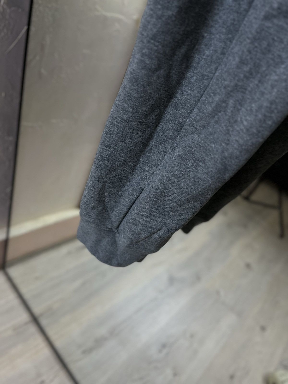 Jordan Brand Jordan Essentials Gray Fleece Joggers Small Jumpman Logo Size US 30 / EU 46 - 3 Thumbnail