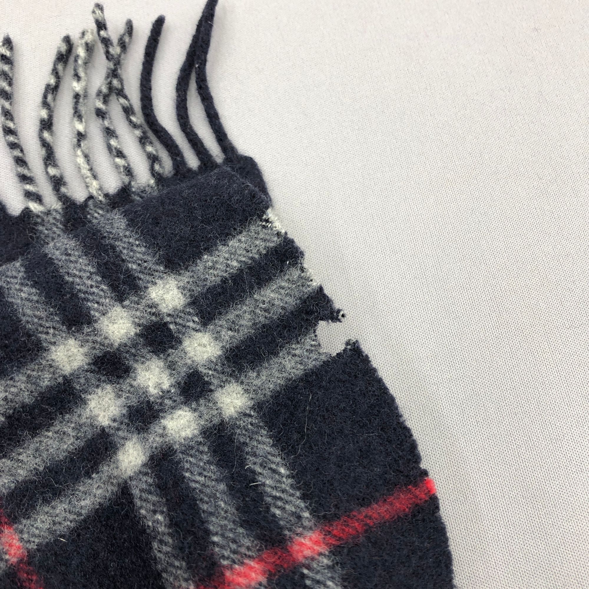 Burberry Vintage Burberry Scarf Muffler Wool Nova Check Neck Scarves Size ONE SIZE - 5 Thumbnail