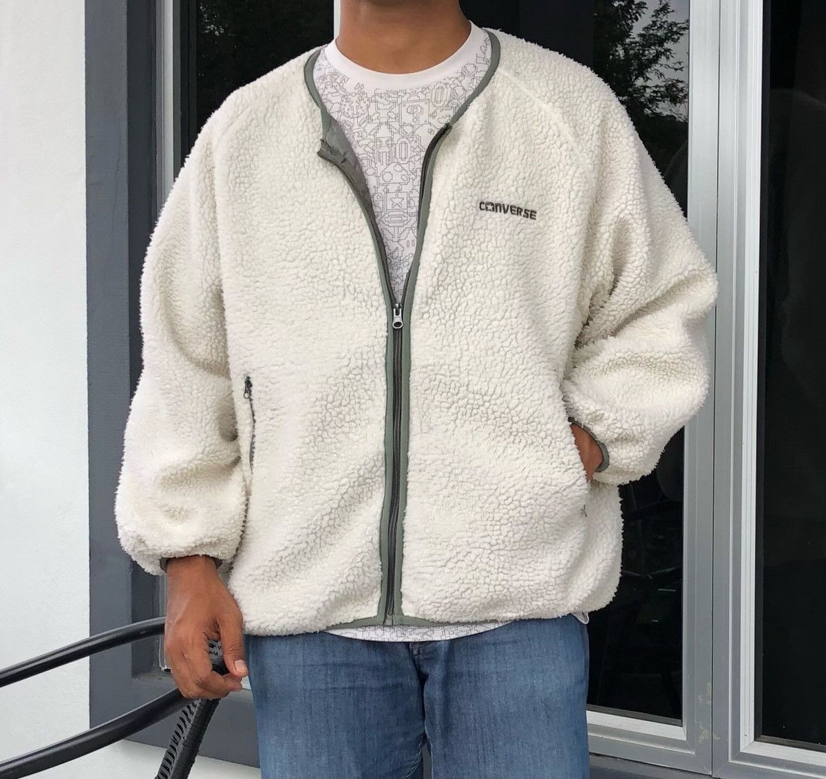 Converse CONVERSE Men No-Collar Boa Fleece Jacket with Raglan Sleeves Size US L / EU 52-54 / 3 - 1 Thumbnail