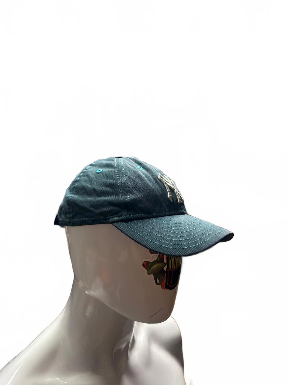 New Era New York Yankees Vintage Cap - Stylish Denim Look Size ONE SIZE - 4 Thumbnail