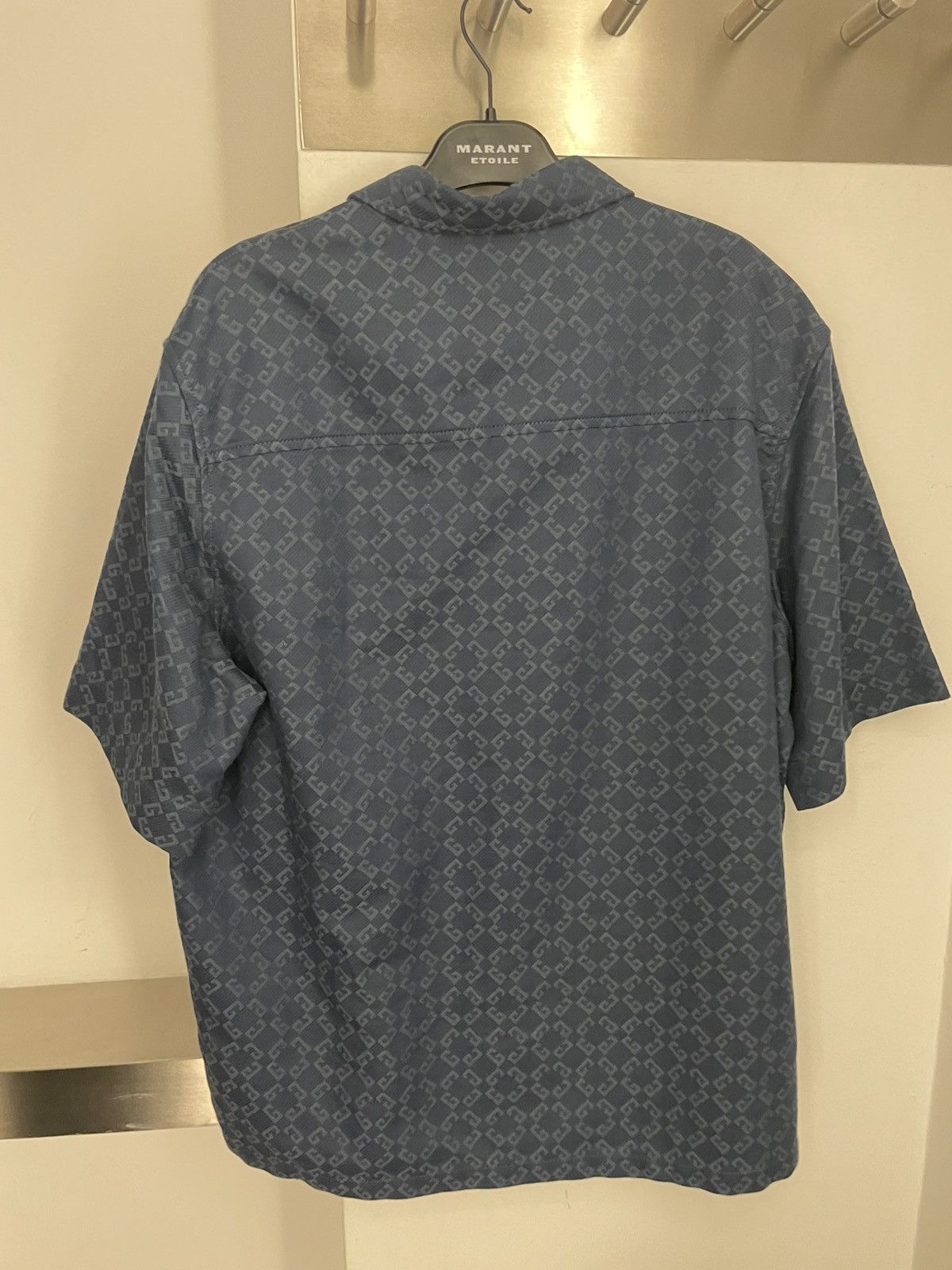 Givenchy Monogrammed shirt Size US M / EU 48-50 / 2 - 4 Thumbnail