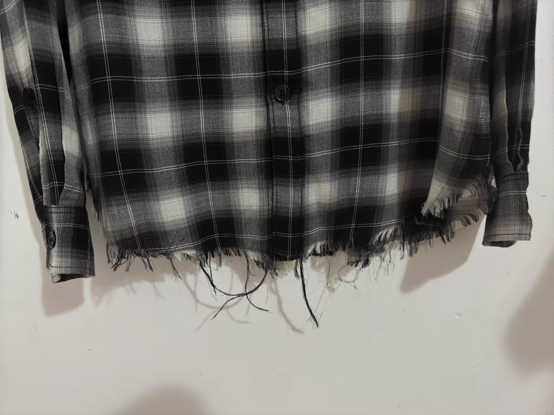 Saint Laurent Paris Saint Laurent 16SS Plaid Fringe Distressed Shirt Size US XS / EU 42 / 0 - 5 Thumbnail