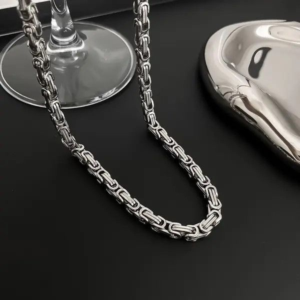Designer × Jewelry Titanium Steel Link Chain Necklace for Men Women Size ONE SIZE - 2 Thumbnail