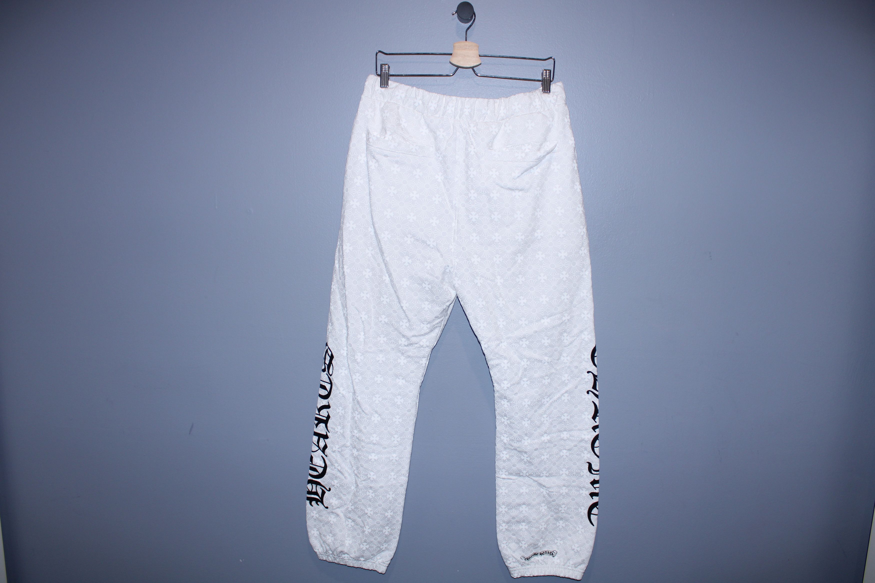 Chrome Hearts Chrome hearts white Monogram Sweatpants Size US 34 / EU 50 - 2 Thumbnail
