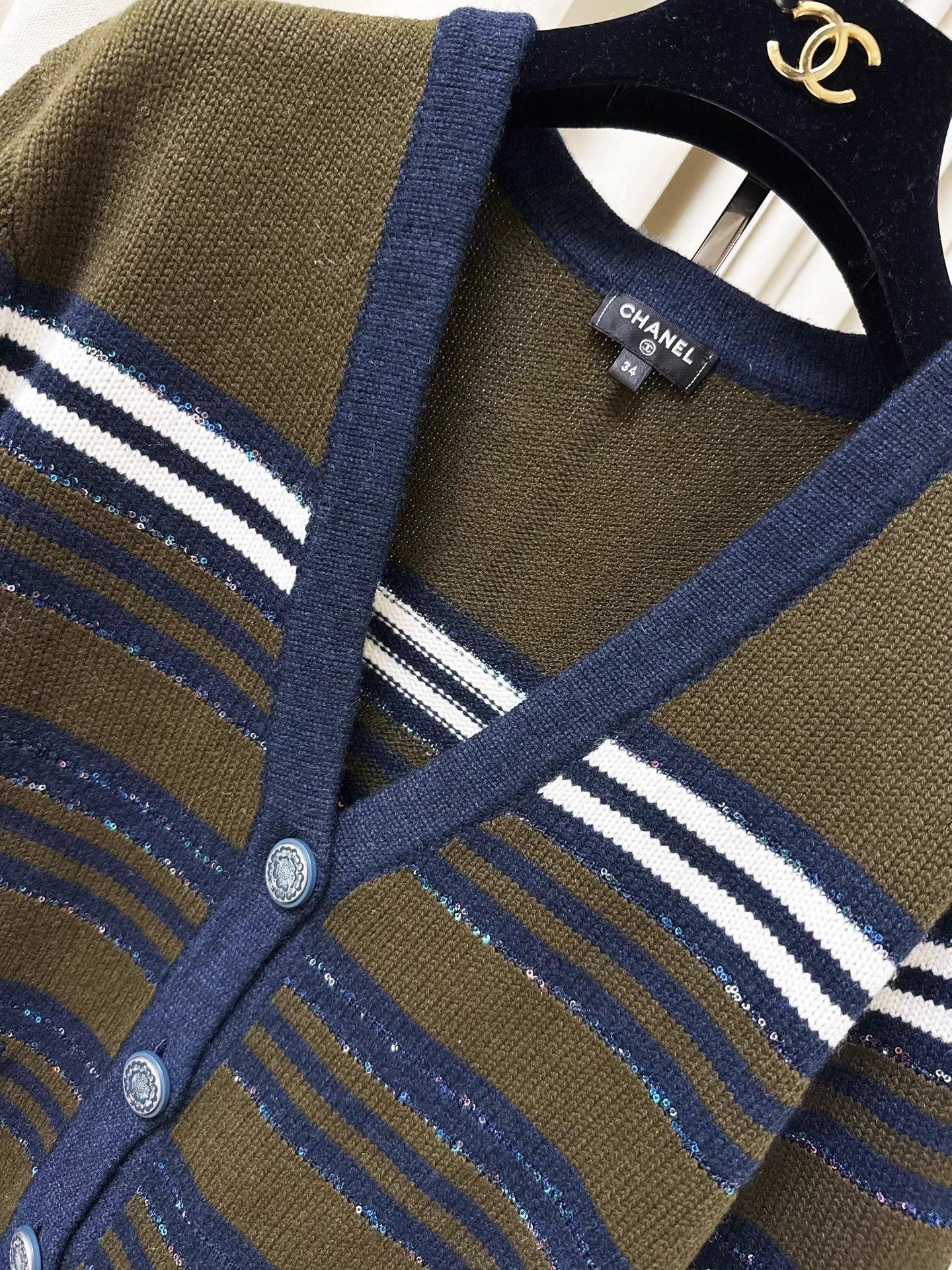 Chanel Chanel 20C Station Teal Sequin Stripe Vneck Knit Jacket 34 Size XS / US 0-2 / IT 36-38 - 4 Thumbnail