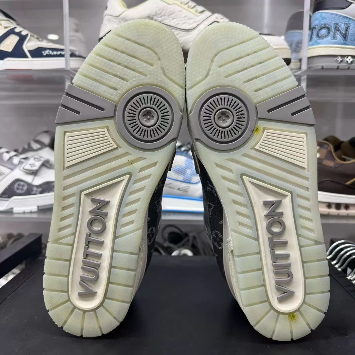 Louis Vuitton Lv Trainer Gray & White Denim 41.5 Near Mint Size US 8.5 / EU 41-42 - 6 Thumbnail