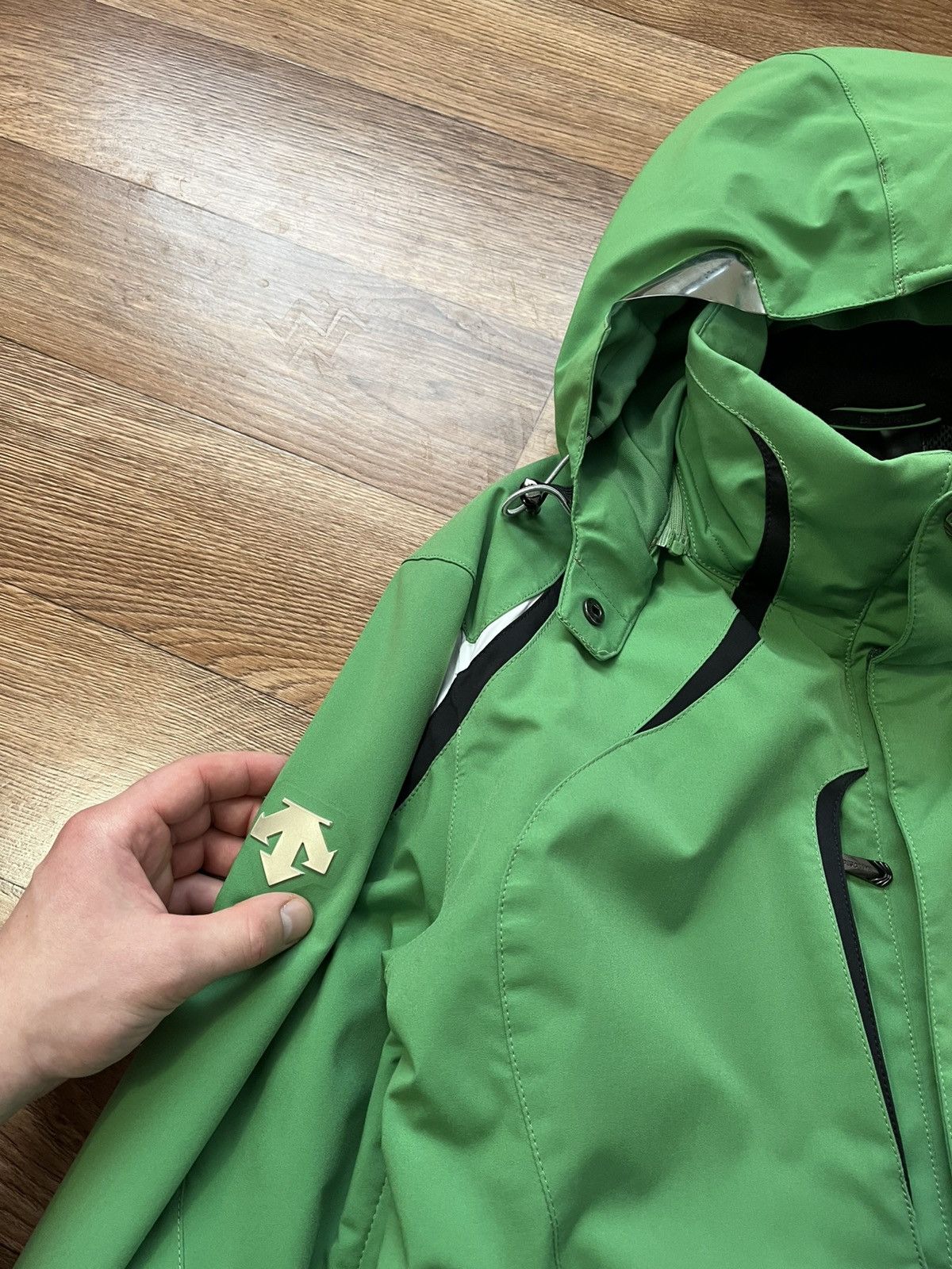 Descente Descente Airdrive Activewear Snowboard Ski Jacket Size US M / EU 48-50 / 2 - 5 Thumbnail