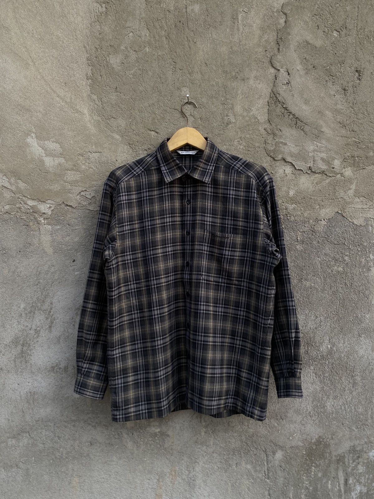 Balenciaga Vintage Balenciaga Plaid button up shirt Size US L / EU 52-54 / 3 - 1 Thumbnail