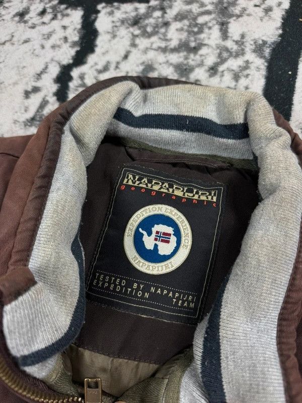 Napapijri Napapijri vintage brown down vest L Size US L / EU 52-54 / 3 - 6 Thumbnail