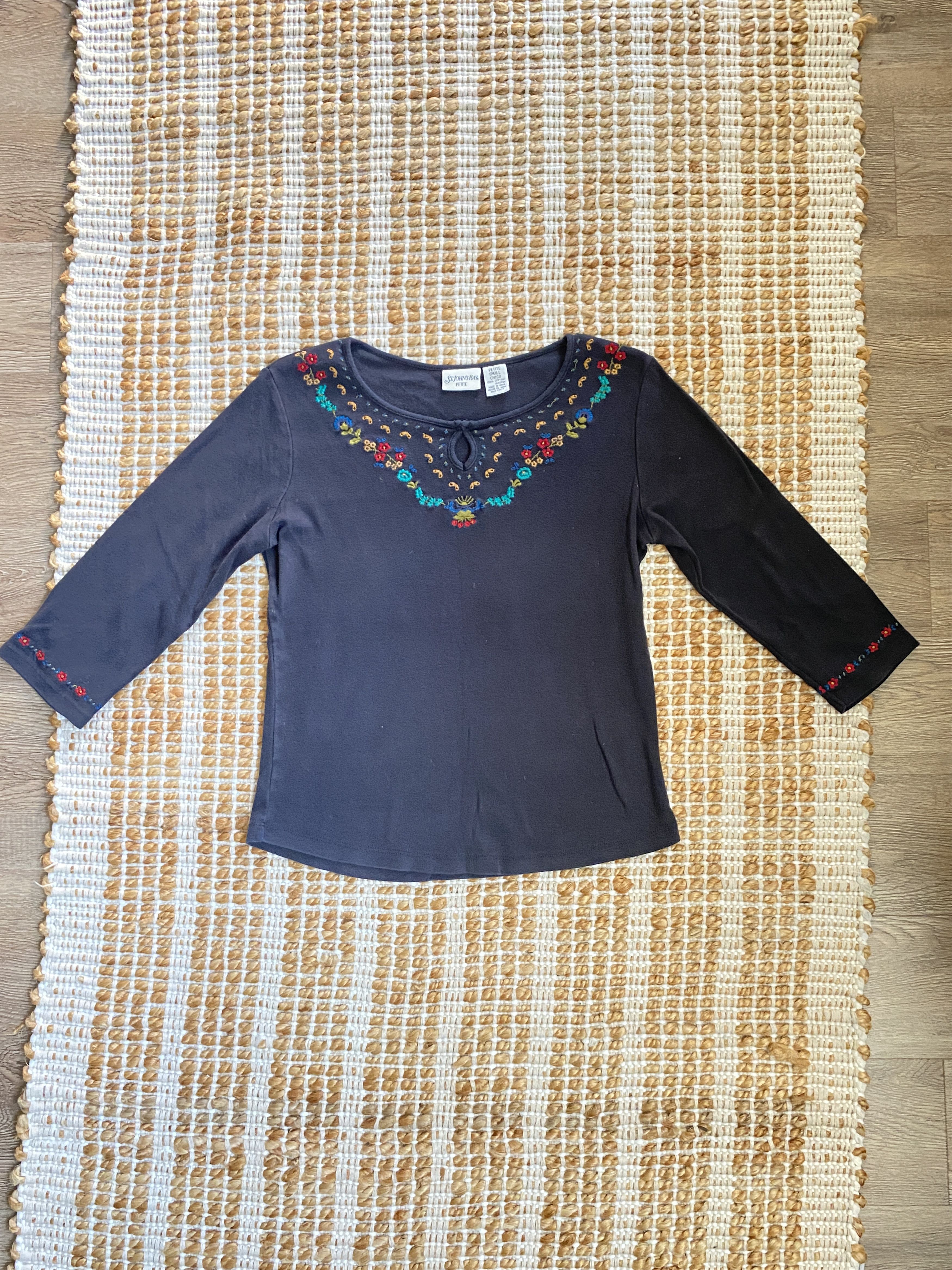 Other Vintage St. John’s Bay Embroidered Black Cotton Top Size S / US 4 / IT 40 - 7 Thumbnail