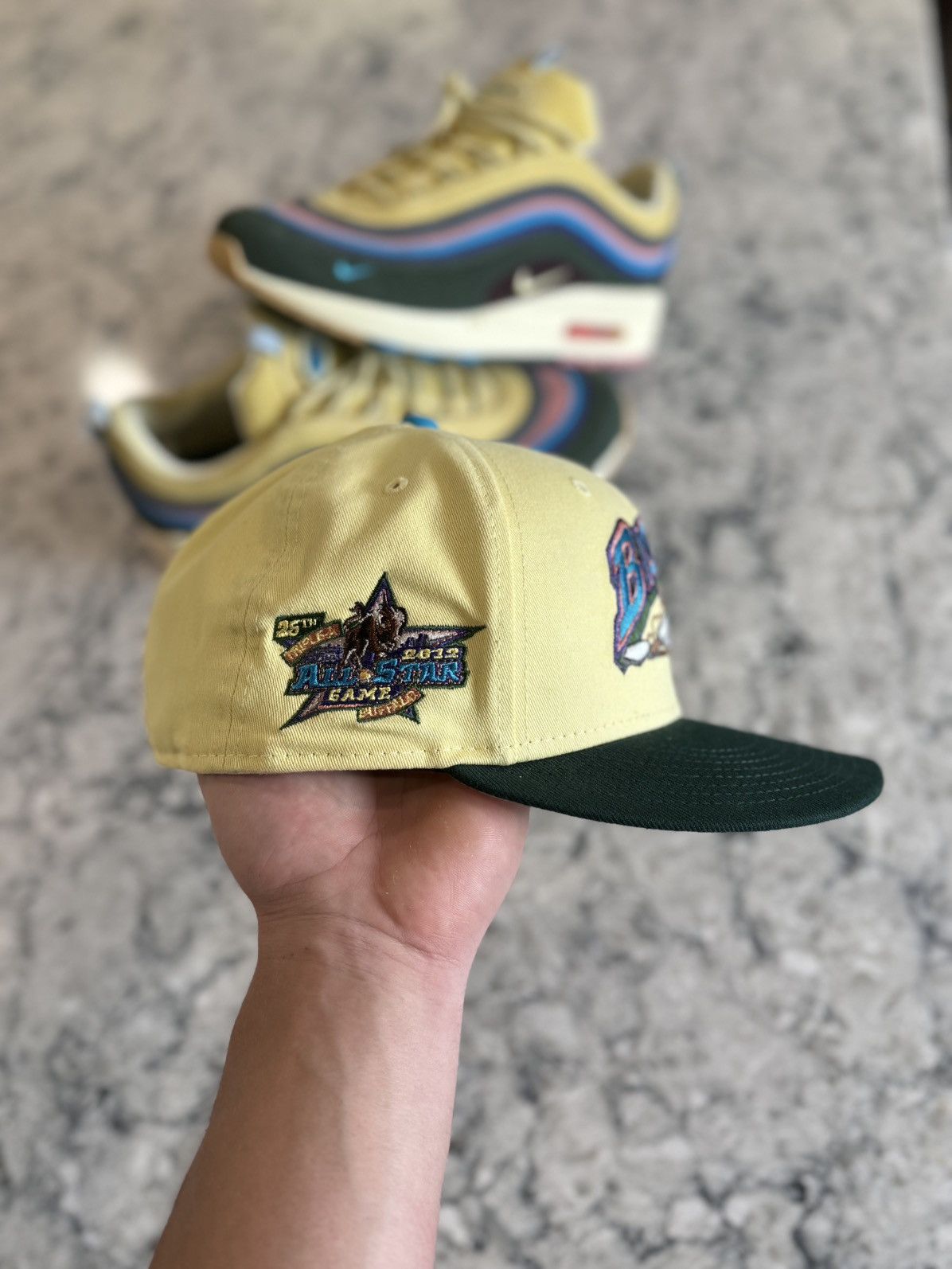 New Era RARE Sean Wotherspoon “Bisons” Fitted Size 32 - 2 Thumbnail