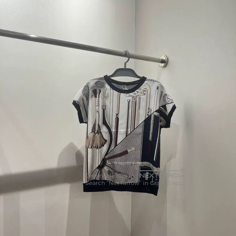 Hermes Hermes Pattern Print Silk Patchwork Short-sleeved Top Size XXS / US 00 / IT 34 - 1 Thumbnail