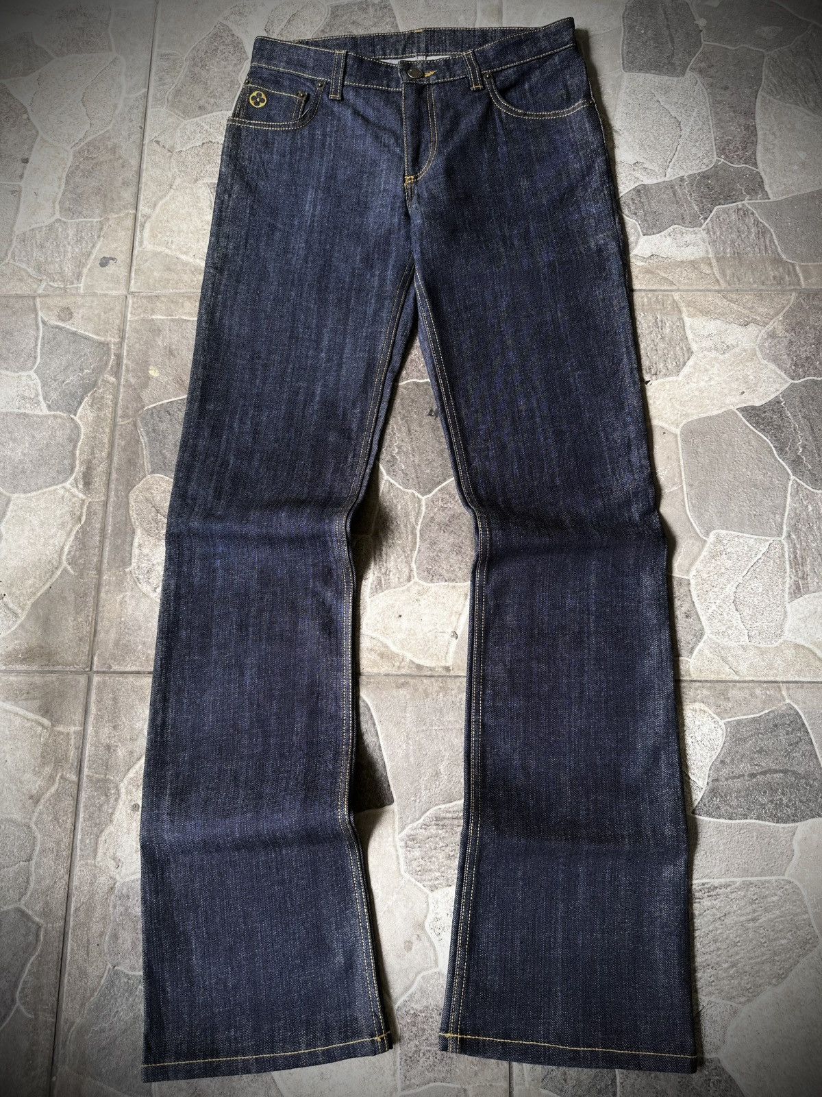 Louis Vuitton Vintage Louis Vuitton Boot cut Jeans Raw Indigo Size US 28 / EU 44 - 1 Thumbnail