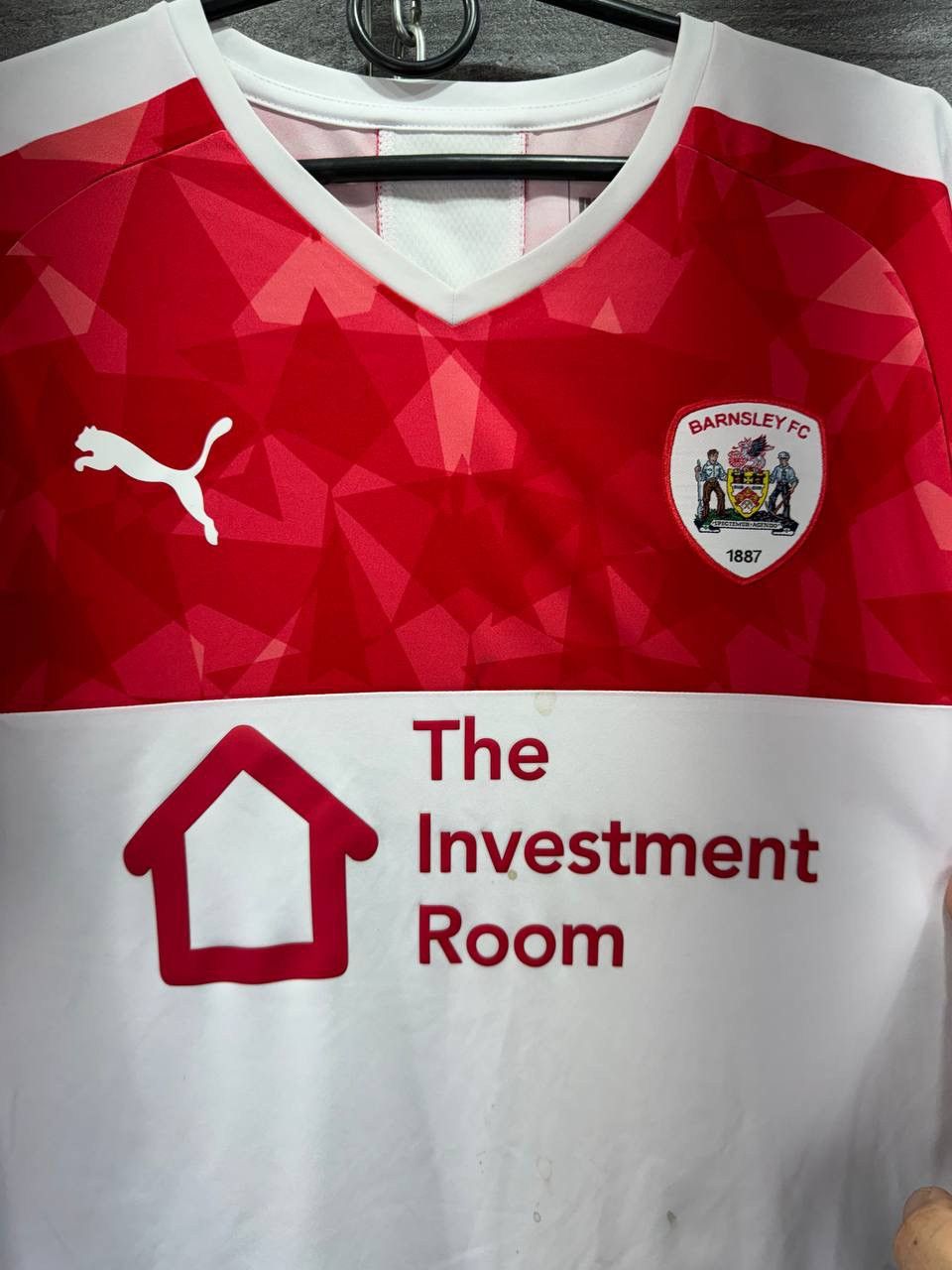 Puma BARNSLEY ENGLAND 2019/2020 THIRD FOOTBALL SHIRT JERSEY PUMA Size US L / EU 52-54 / 3 - 6 Thumbnail