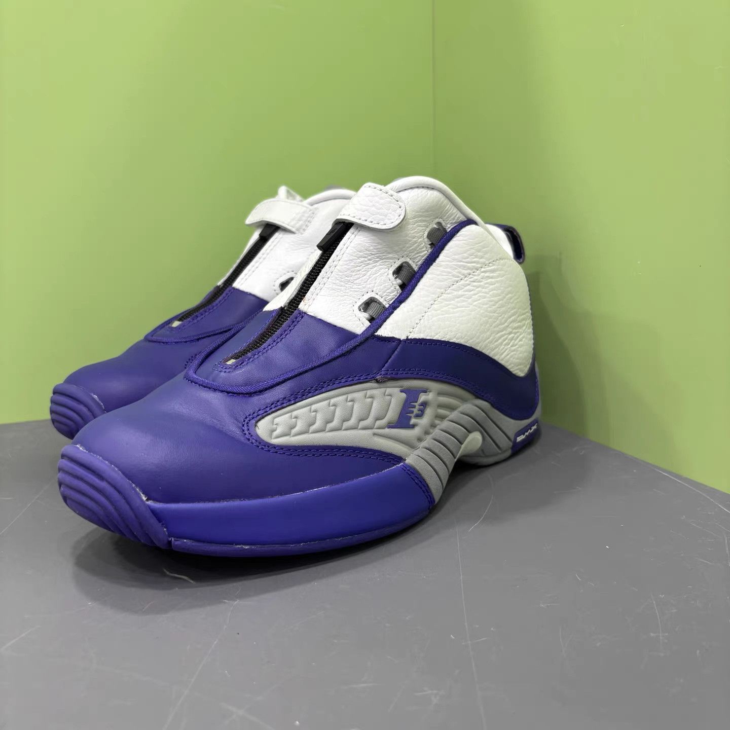Reebok Reebok Answer 4 Basketball Shoes K15 Size US 9.5 / EU 42-43 - 1 Thumbnail