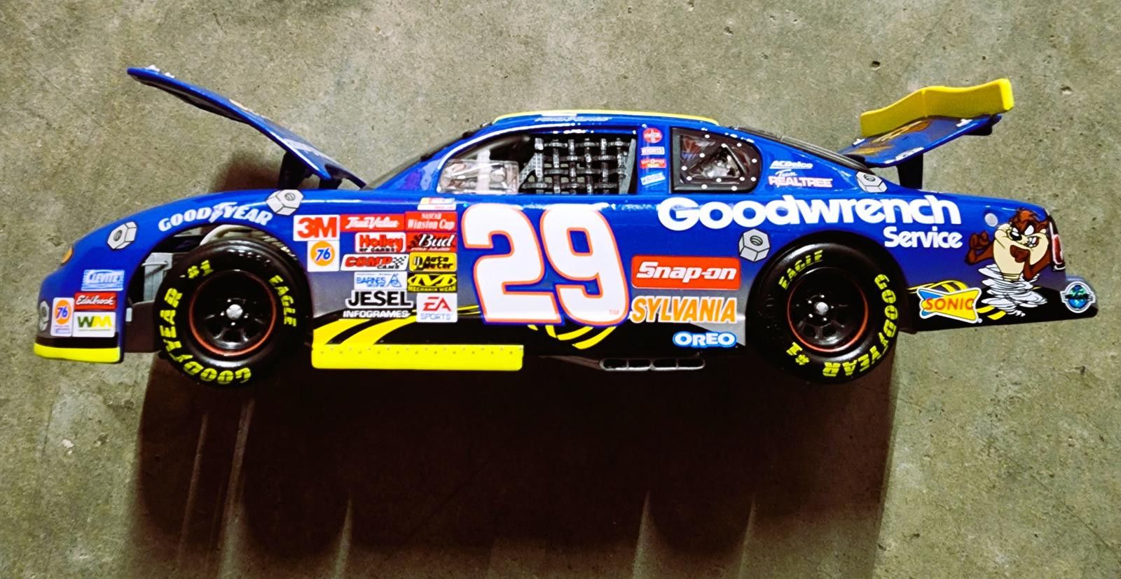 Other Kevin Harvick #29 GM Looney Tunes 2002 Monte Carlo die cast Size ONE SIZE - 3 Thumbnail