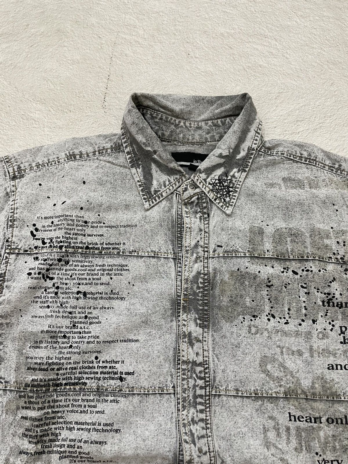 Le Grande Bleu (L.G.B.) 00s intheattic Washed Grey Denim Text Print Distressed poem Size US L / EU 52-54 / 3 - 5 Thumbnail