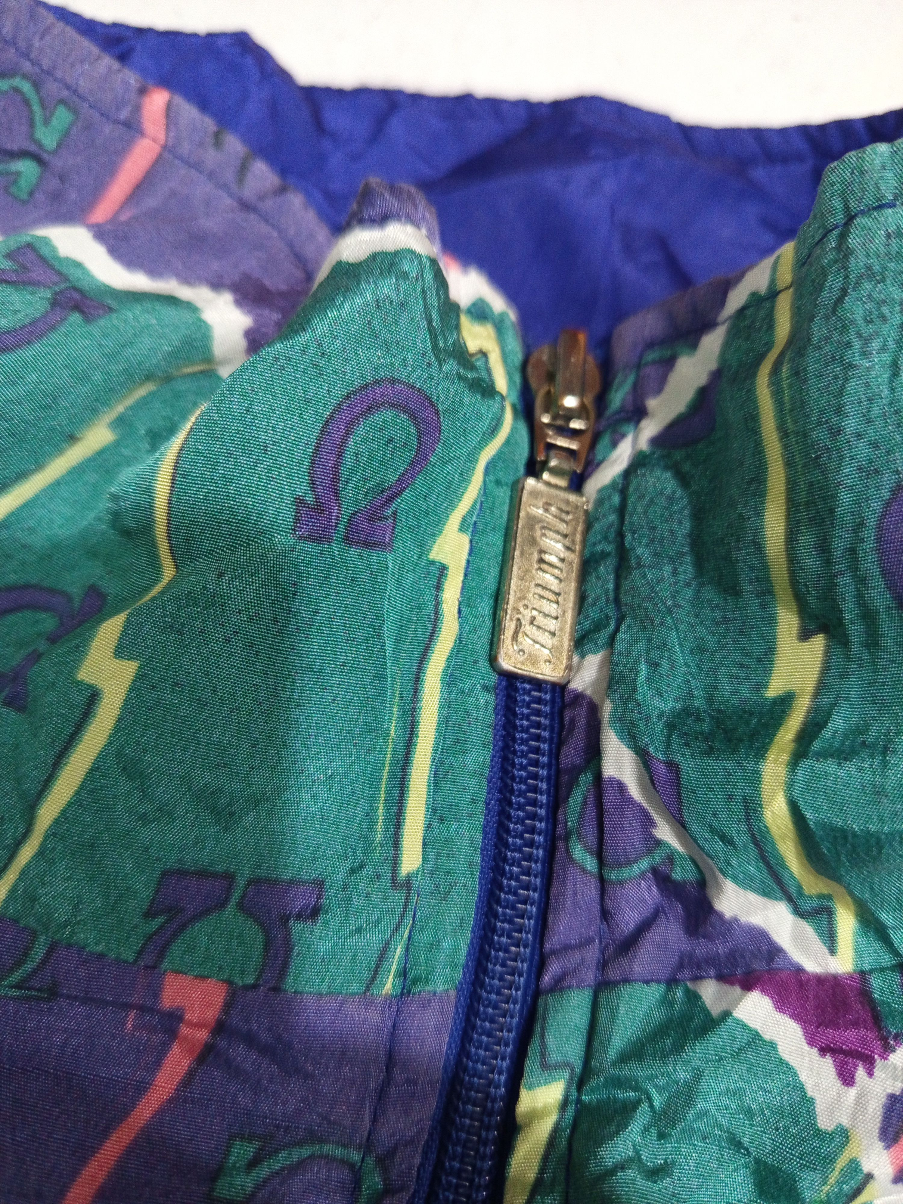 Vintage 1990s Triumph International Geometric Windbreaker Jacket Size US L / EU 52-54 / 3 - 6 Thumbnail