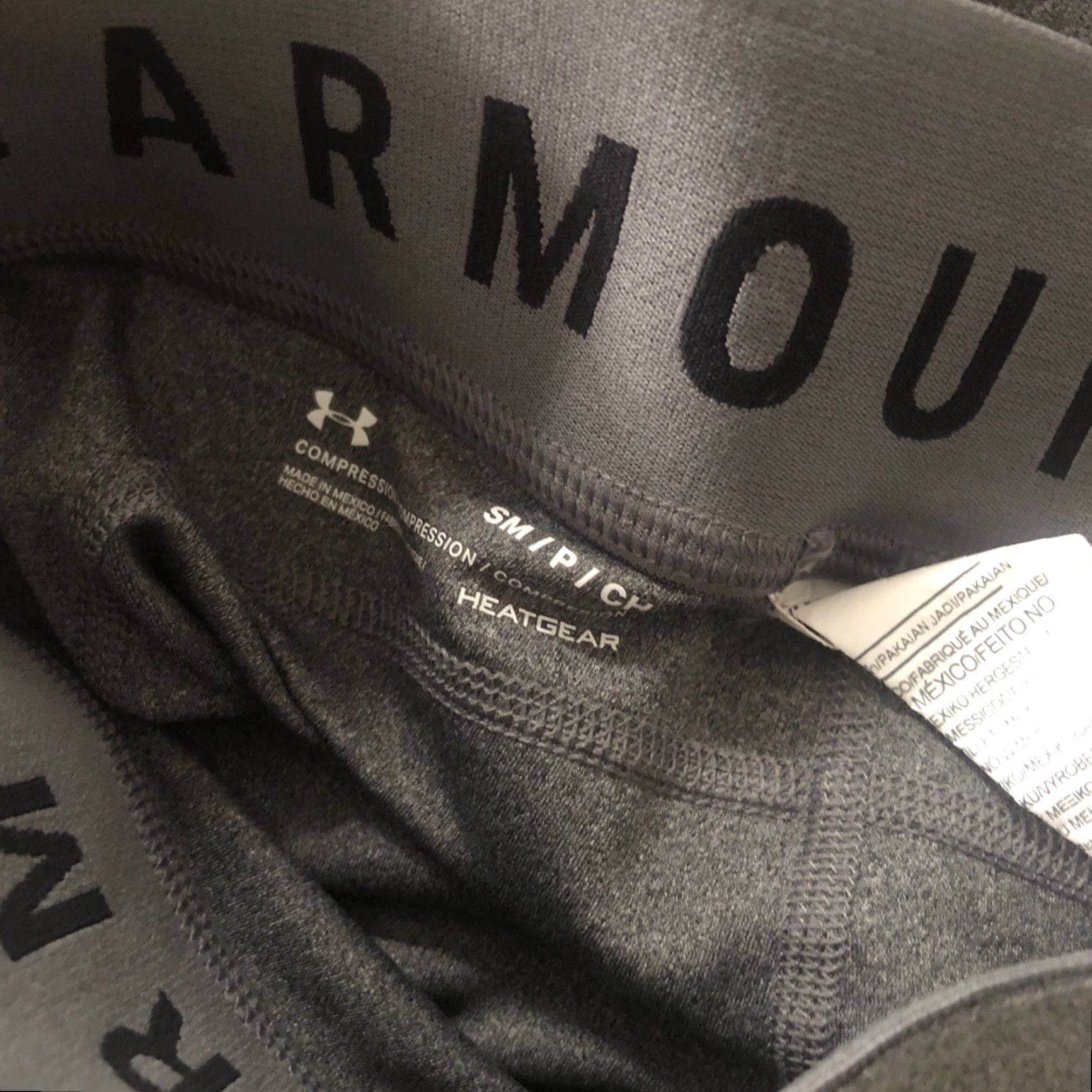 Under Armour Under Armour Capris Leggings Pants S Small Compression HeatGear Women’s Gray Activewear Gym & Training Womens Size 28" / US 6 / IT 42 - 3 Thumbnail