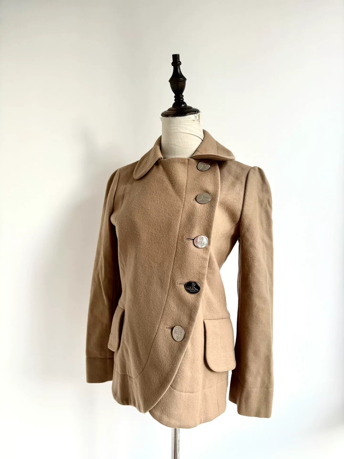 Vivienne Westwood vivienne westwood khaki short coat sweater Size M / US 6-8 / IT 42-44 - 1 Thumbnail