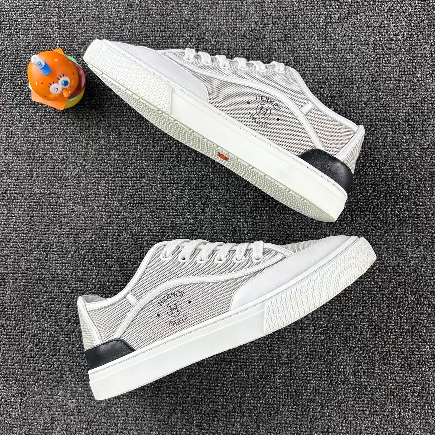 Hermes Hermes Women's Gray Pre-owned Sneakers 37 Size US 6.5 / IT 36.5 - 4 Thumbnail