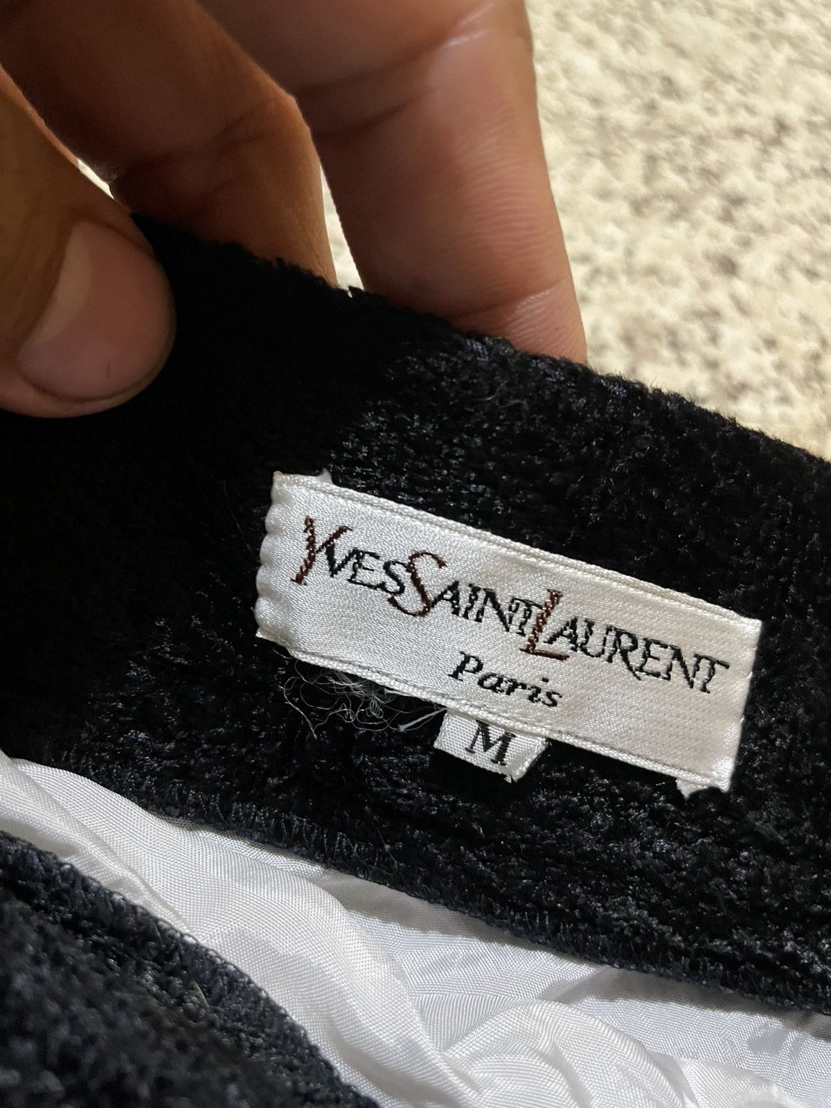 Yves Saint Laurent Vintage Yves Saint Laurent Rive Gauche Two-Tone Velvet Skirt Size 25" / US 0 / IT 36 - 11 Thumbnail