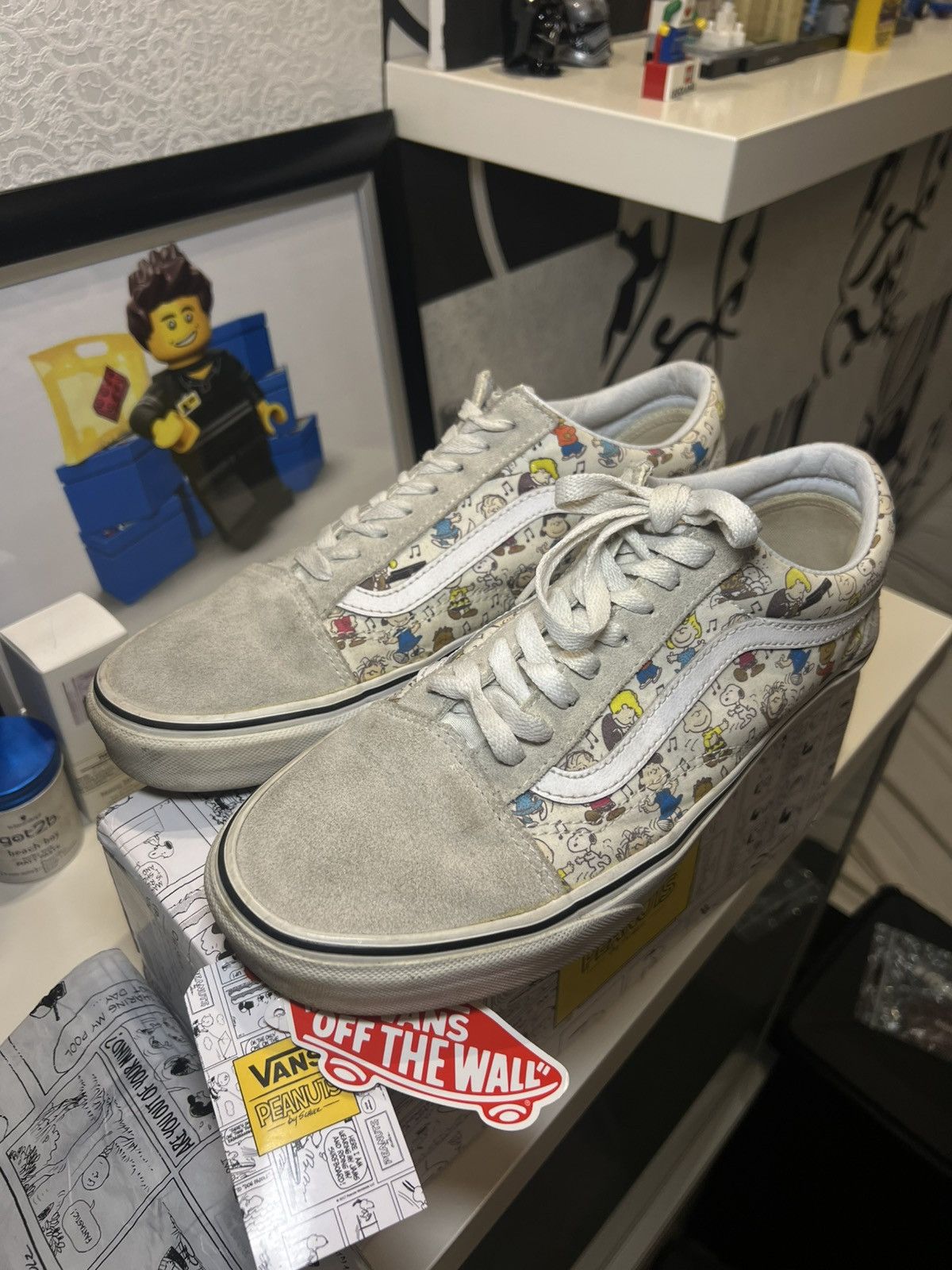 Peanuts × Vans (offers🤝)Vans x Peanuts Multi/True White low shoes 💫 Size US 9 / EU 42 - 4 Thumbnail