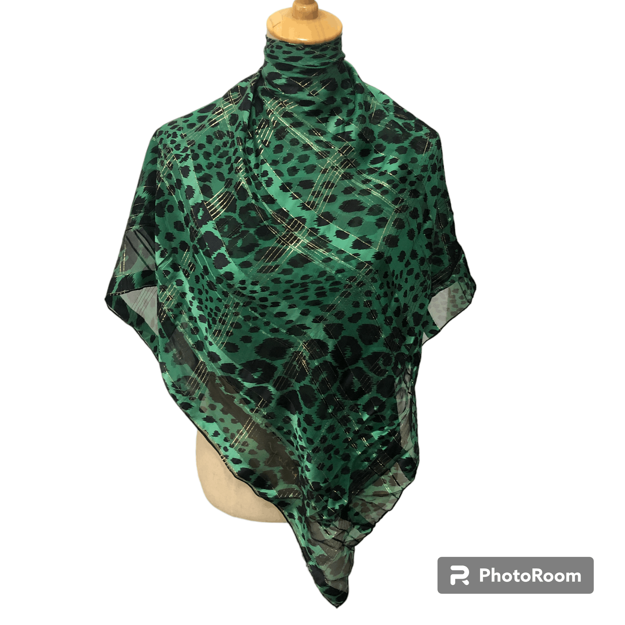 Yukiko Hanai Luxury Hand Rolled Silk Scarf M1118