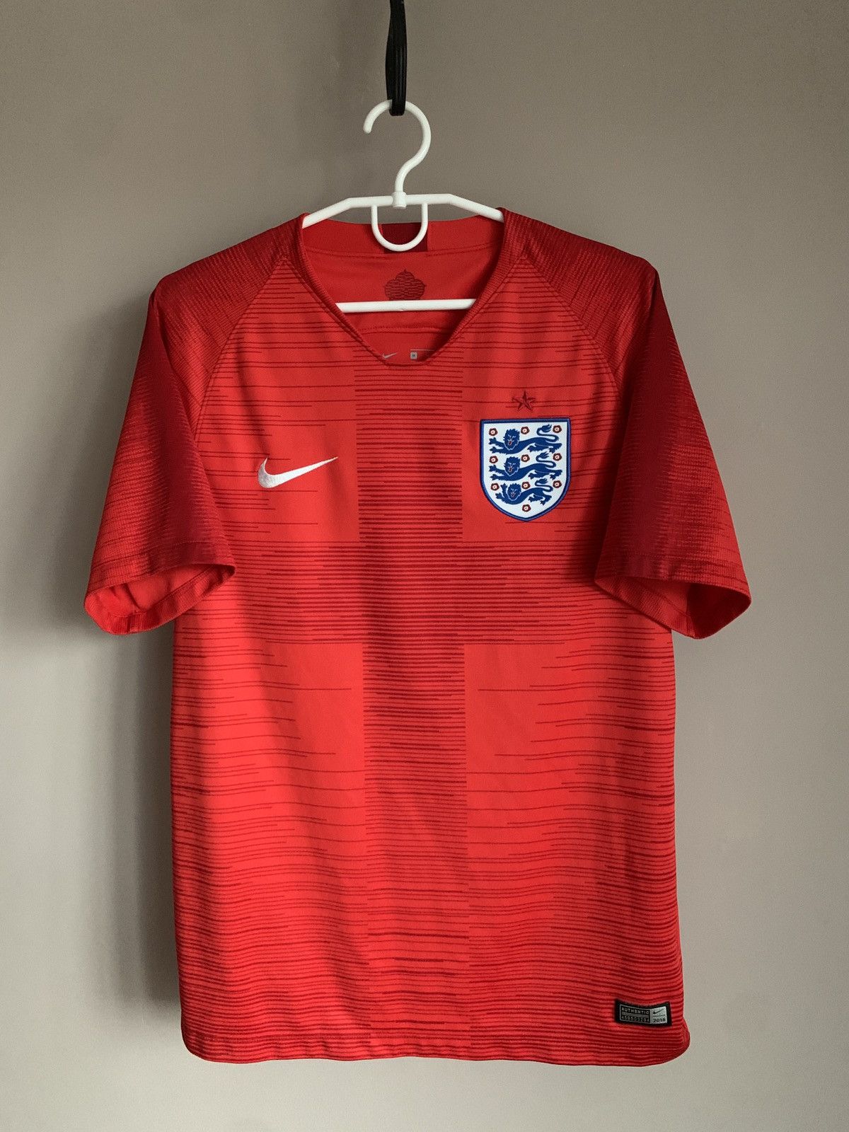 Nike England 2018 World Cup Football Shirt Nike Soccer Jersey M Size US M / EU 48-50 / 2 - 1 Thumbnail