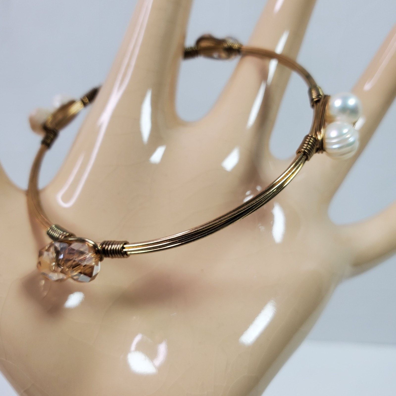 The Unbranded Brand Casual Career Handcrafted Gold Tone w/ Beads Bangle NOS Size ONE SIZE - 2 Thumbnail