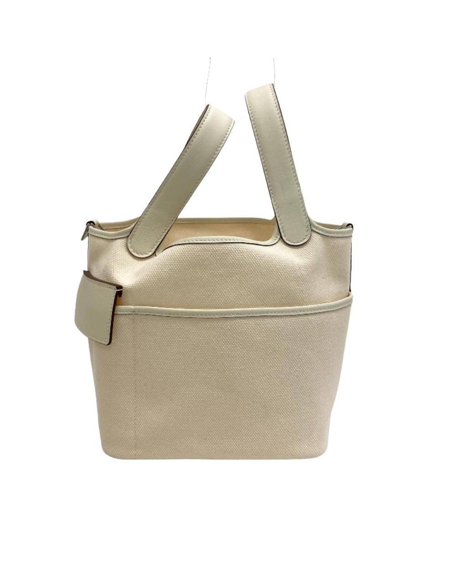 image of Hermes Exquisite White Leather Handbag With Key And Padlock, Women's