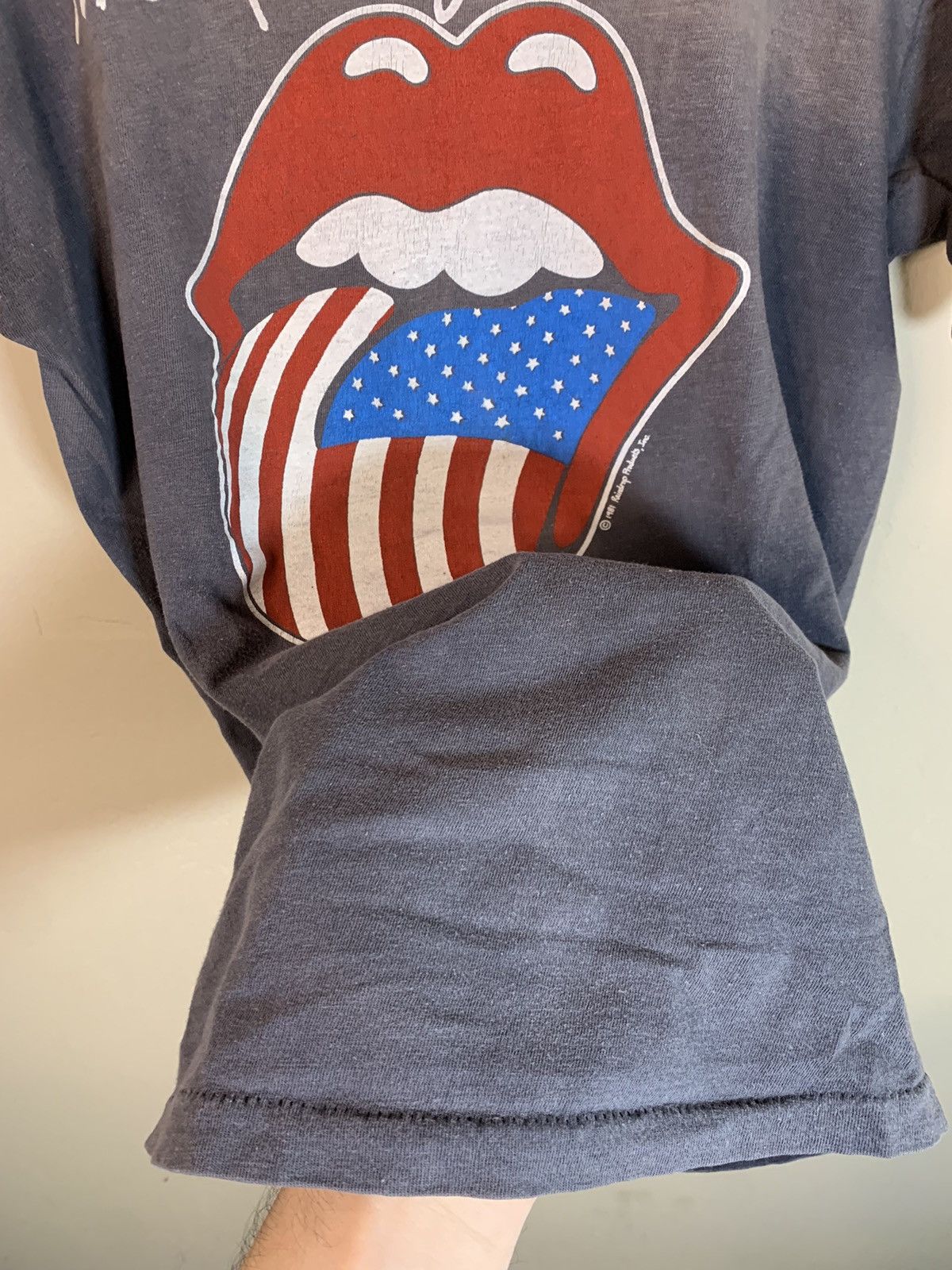 Band Tees × The Rolling Stones × Vintage *RARE* Vintage 1981 Rolling Stones Tour Single Stitch Shirt Size US XS / EU 42 / 0 - 5 Thumbnail