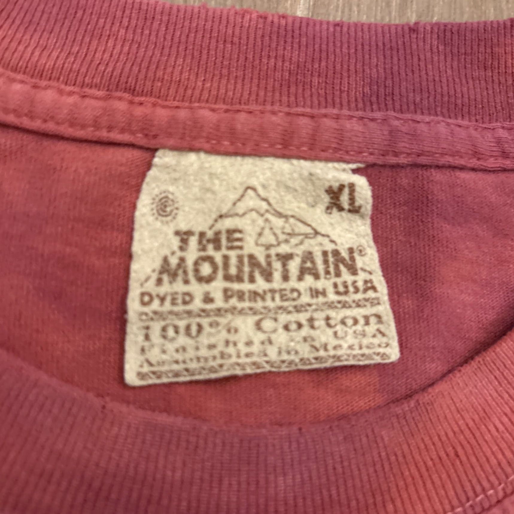 The Mountain VINTAGE The Mountain T-Shirt Bald Eagle Distressed 04 XL Men Red 2000s USA Eagles Tie Dye, Graphic Print, Short Sleeve, Cotton, Regular Fit Size US XL / EU 56 / 4 - 4 Thumbnail