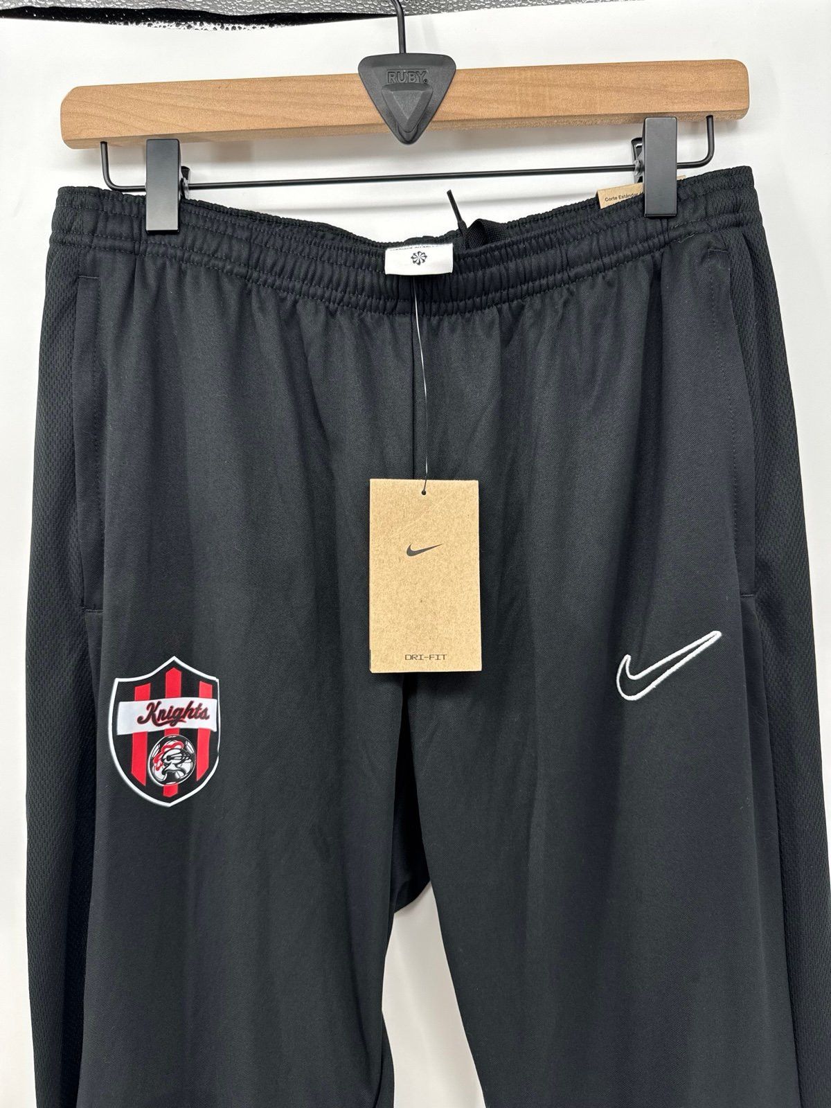 Nike NWT Nike Dri-Fit Travel Pant Medium Size 28" / US 6 / IT 42 - 2 Thumbnail