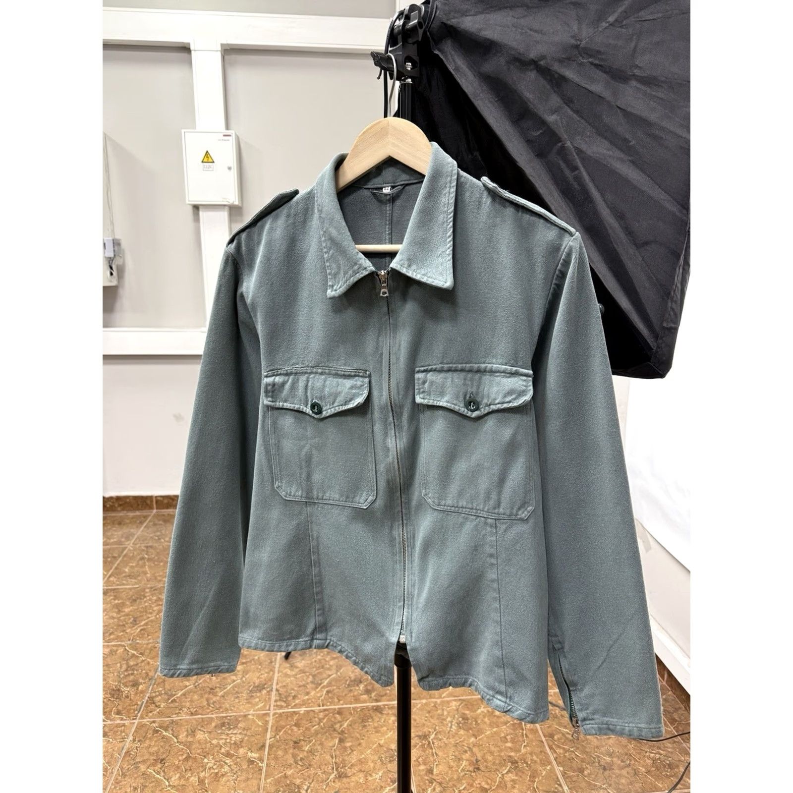 Vintage VINTAGE Swiss Army Military Work Jacket WSB Qualite 70s Jacket Men Green 52 Size US L / EU 52-54 / 3 - 2 Thumbnail