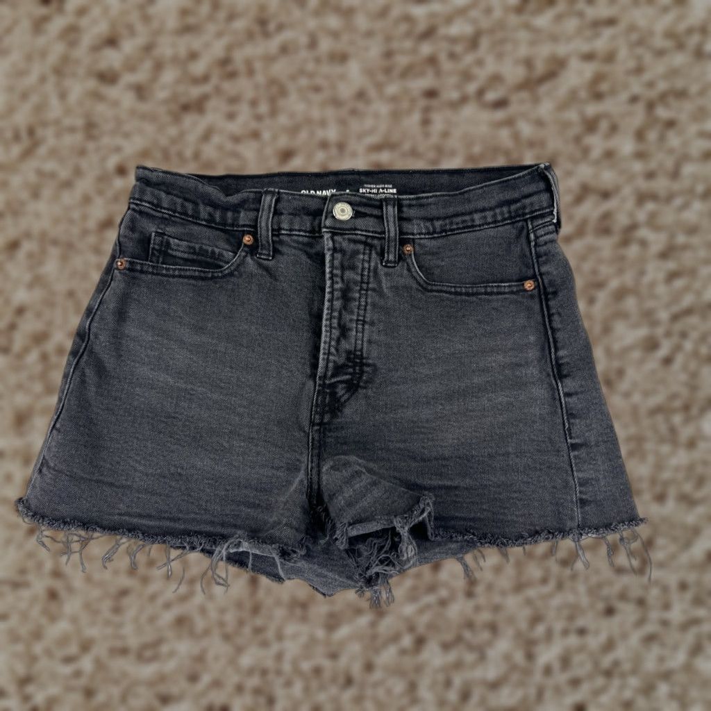Old Navy Old Navy Shorts Black Denim Button 8 27x2 2.0 Inseam Cutoff A Line Ski Hi Flat Front Cotton Blend Zip 8 Women’s Style Casual Denim Shorts Size 30" / US 8 / IT 44 - 1 Thumbnail