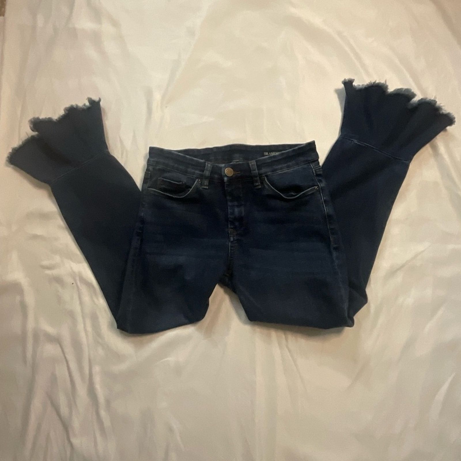 BLANKNYC Blank NYC Fancy That Raw Hem Ruffle Crop Ankle Jean 27 Size 27" / US 4 / IT 40 - 5 Thumbnail