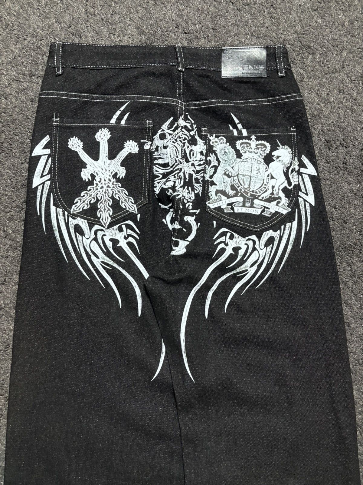 Jean × Vintage Vintage rare tribal medieval blazon sword black baggy jeans Size US 33 - 4 Thumbnail